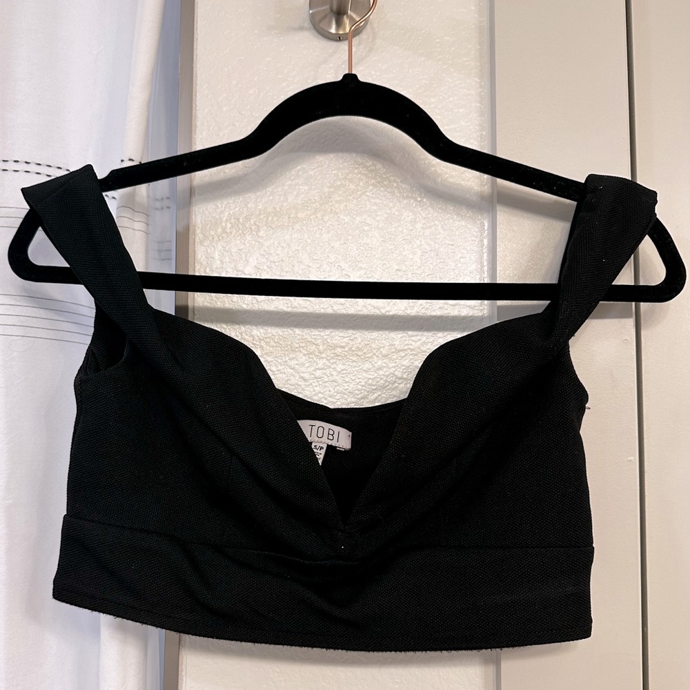 Crop top low cut